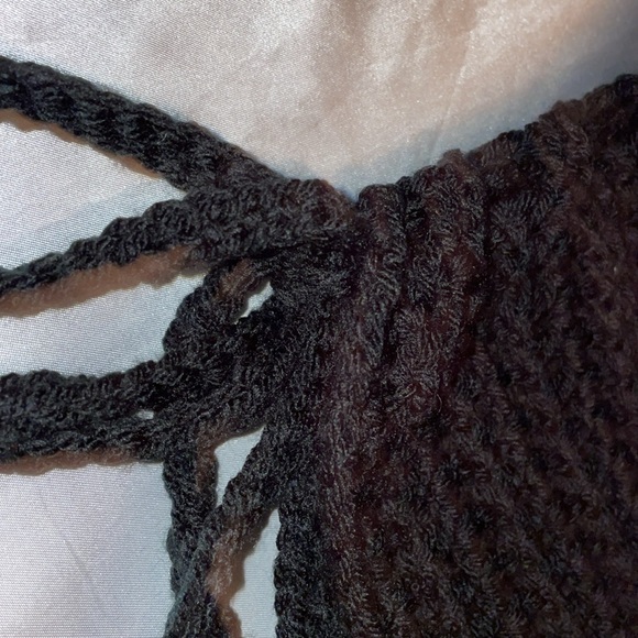 Crocheted black skirt with drawstrings - Picture 2 of 3